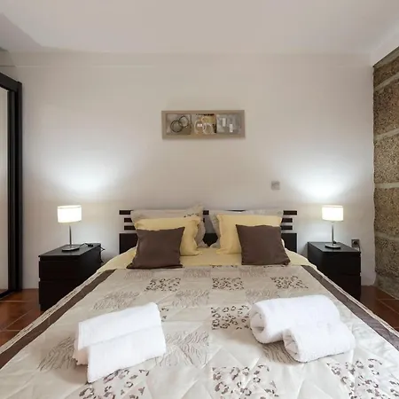 Lovelystay - Casa Guimas Holiday home *