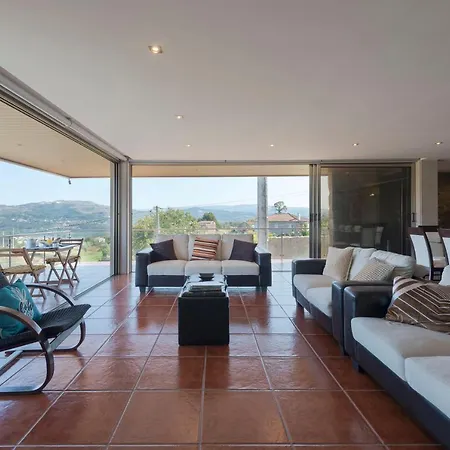 Lovelystay - Casa Guimas Holiday home Penafiel