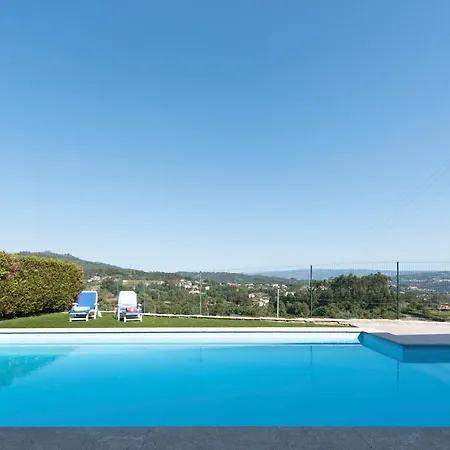 Lovelystay - Casa Guimas Holiday home
