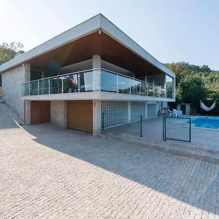 Hébergement de vacances Lovelystay - Casa Guimas *